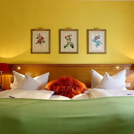 Behringer's Traube 3*