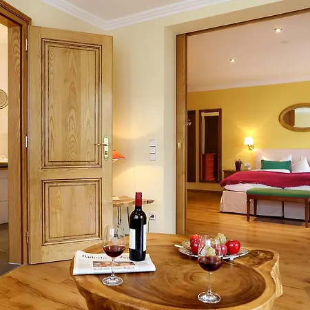 Behringer's Traube 3*